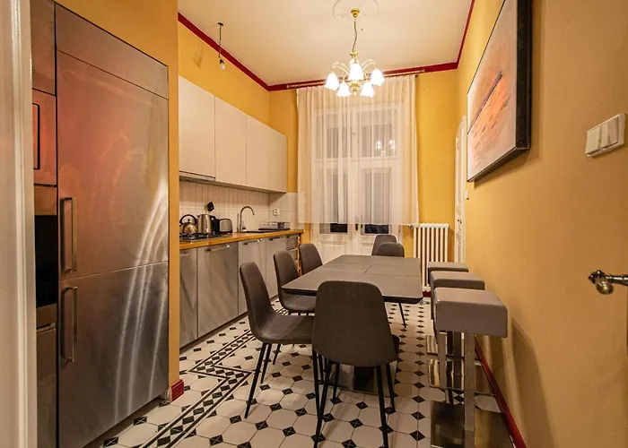4 Bedrooms 130m2 At The Main Square