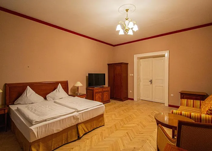 Appartement 4 Bedrooms 130m2 At The Main Square *
